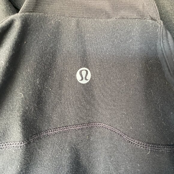 Lululemon Black Scoop Neck Racerback Tank Top | Built-In Bra Yoga Activewear - Picture 5 of 5